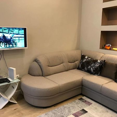Gozsdu Glamour Apartment Budapest Bagian luar foto