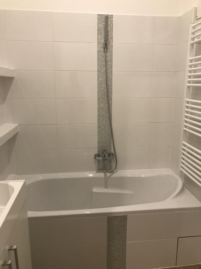 Gozsdu Glamour Apartment Budapest Bagian luar foto
