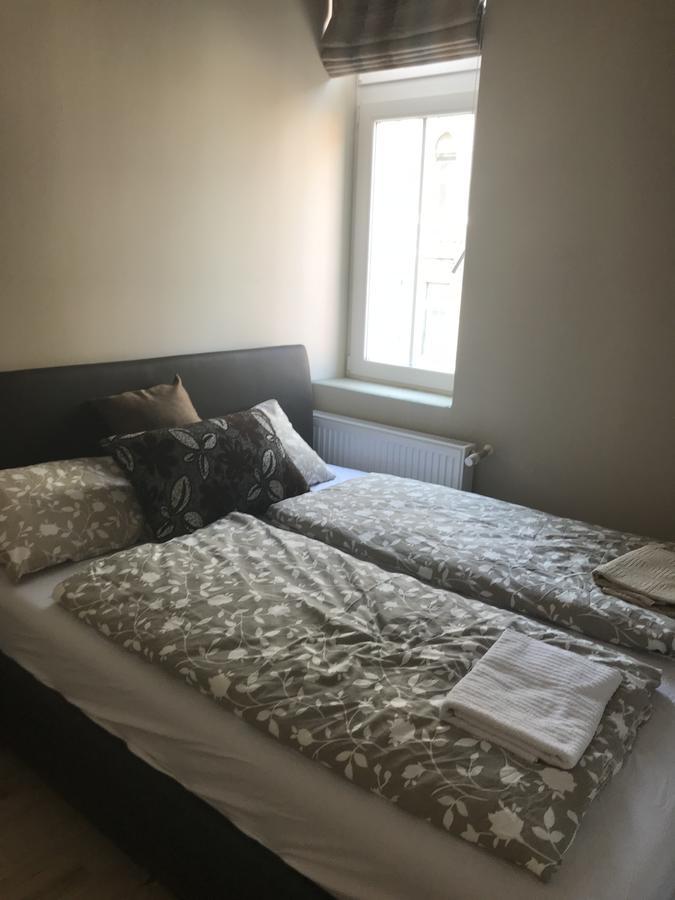 Gozsdu Glamour Apartment Budapest Bagian luar foto